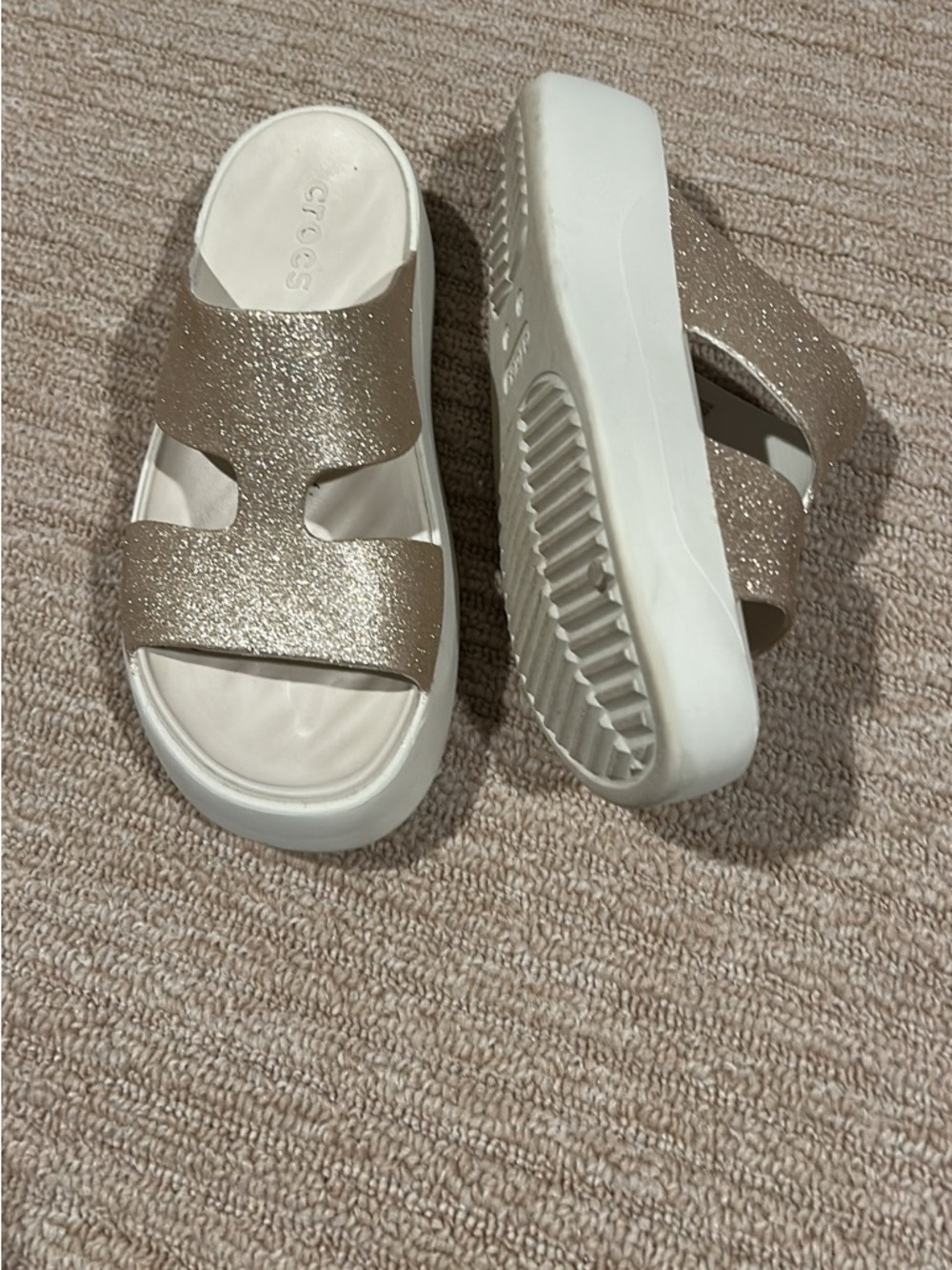Crocs Women's Sparkle Platform Slide Sandals - Champagne size 5